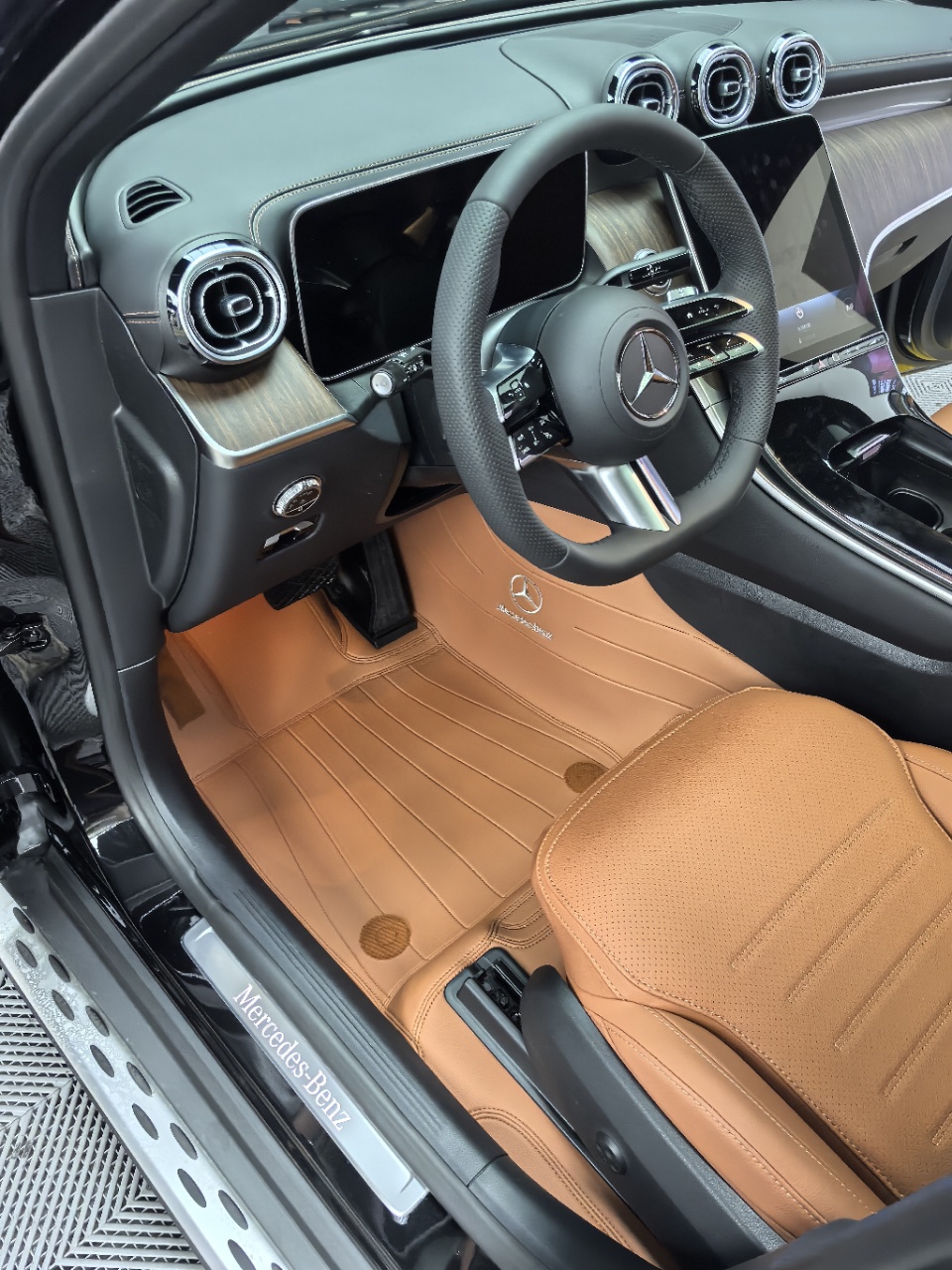 汽车内饰安装实拍效果